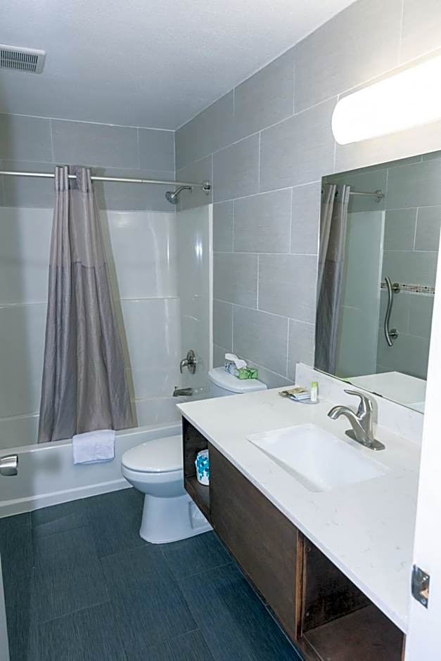 Value Inn Bellflower