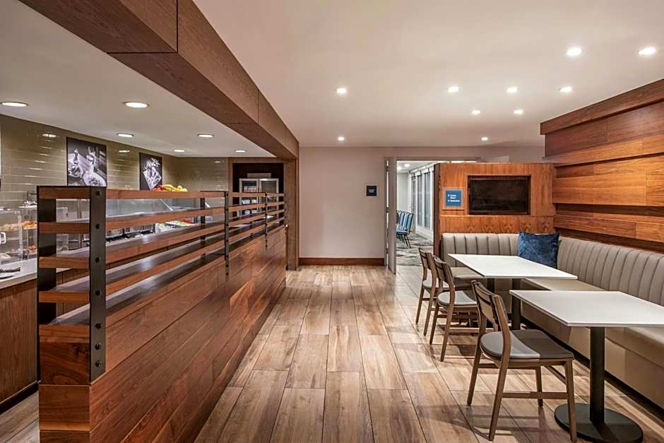 Four Points by Sheraton Los Angeles Westside
