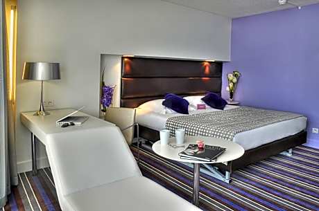 Superior Room with City View