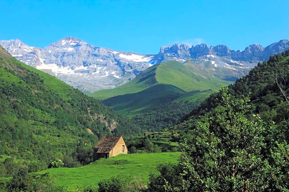 Hotel, Bungalows y Camping Viu