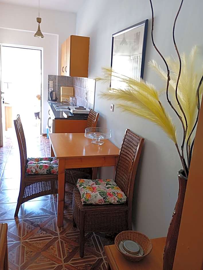 Denise Apartments Kefalos