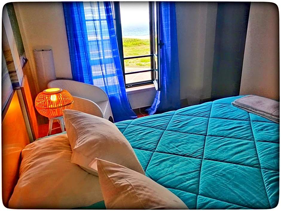 Supertubos Beach Hostel