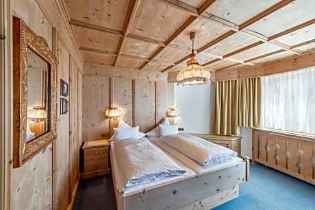 Family Apartment (2 Adults + 2 Children)