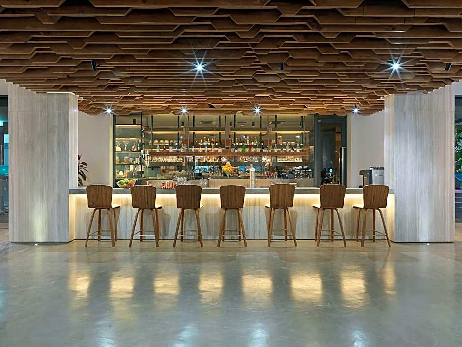 La Green Hotel & Residence