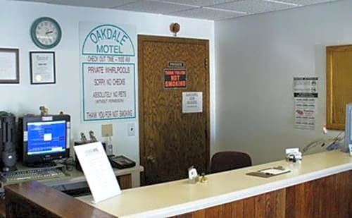 Oakdale Motel