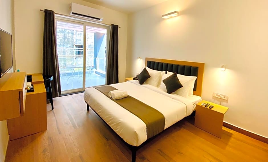 Amigos Candolim Beach