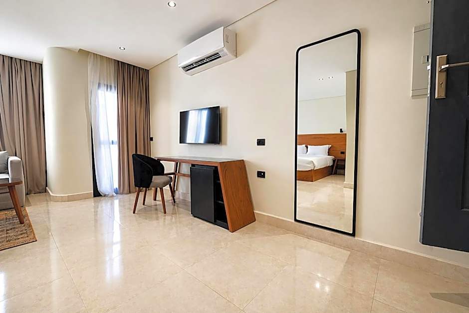 NewCity Hotel & Suites