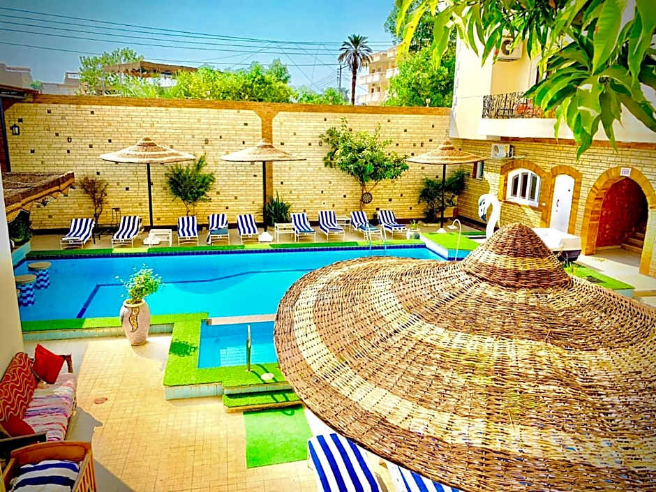 Nile Valley Hotel