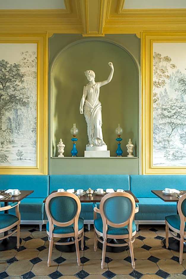 Le Chateau D'Etoges - Les Collectionneurs