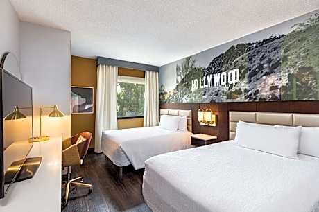 Queen Room with Two Queen Beds and Accessible Tub - Mobility Access