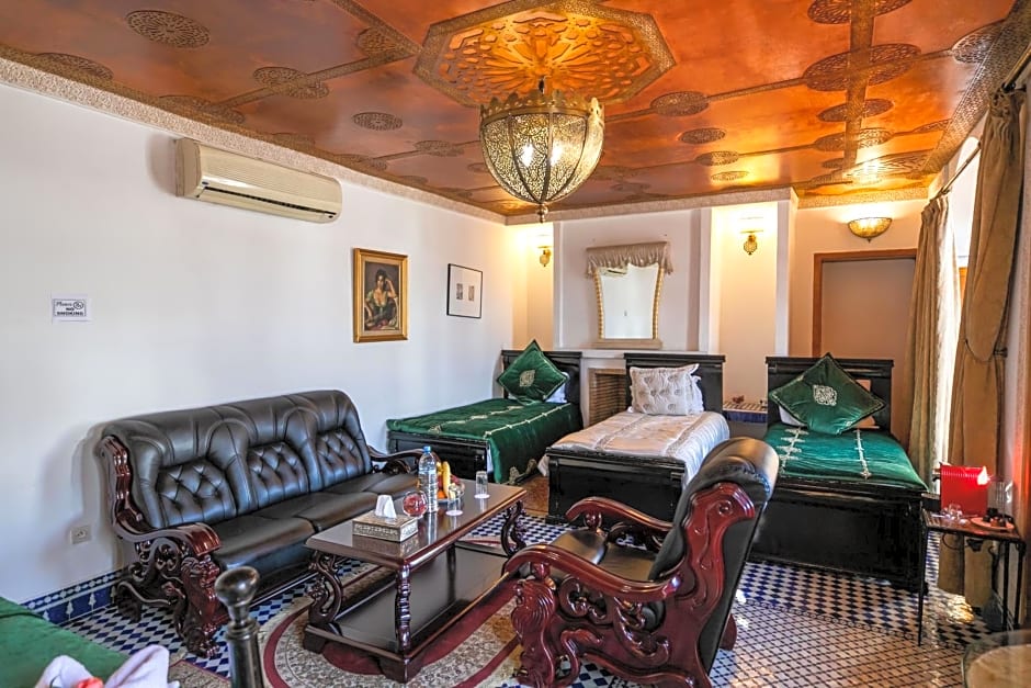 Photo 1 of 10 of Suite Supérieure Al Casaba