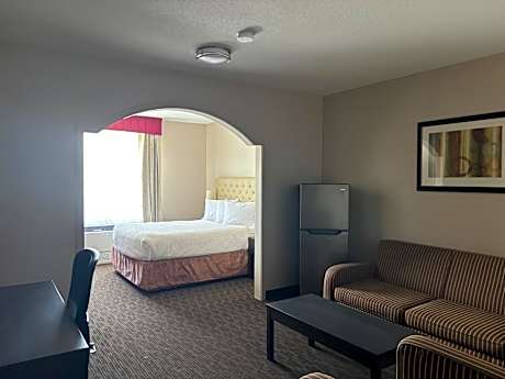Executive Family Suite with One King Bed and One Queen Bed