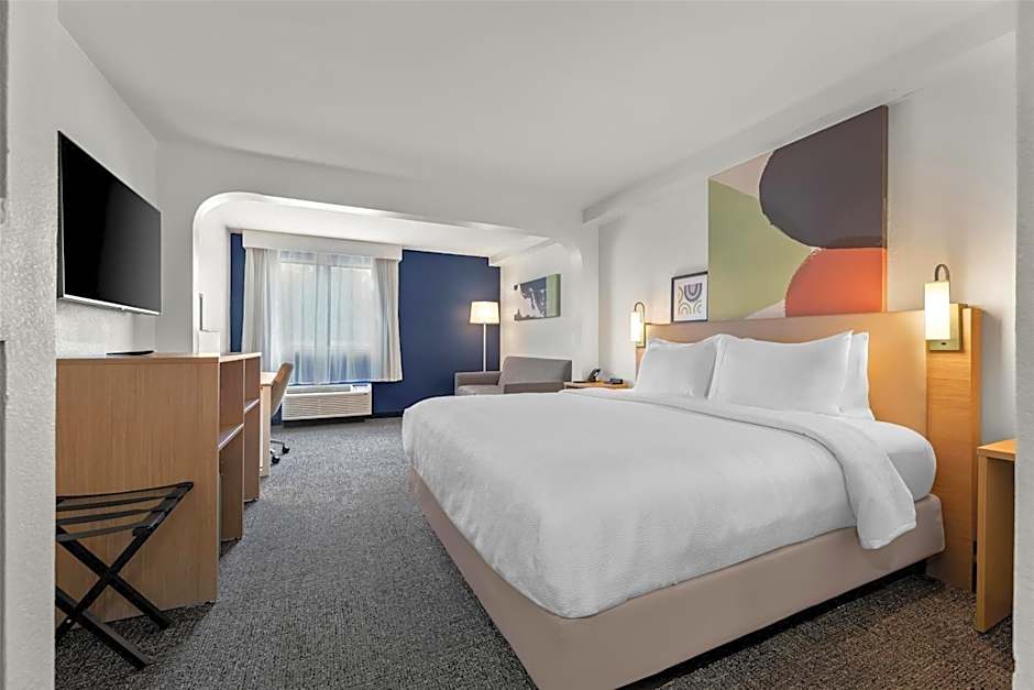 Spark by Hilton Biloxi Ocean Springs