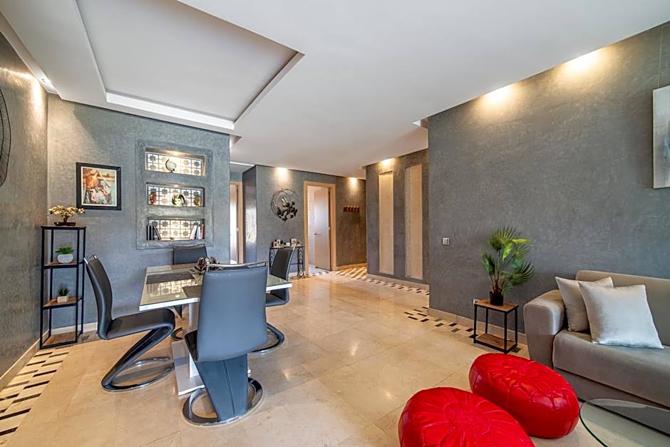 Relaxing Summer-Pool-Garden-Wifi