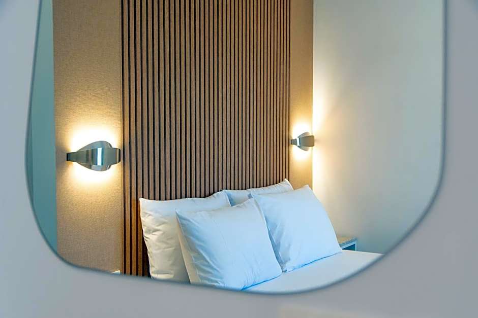 Airscape Hotel Free Shuttle From And To Athen's Airport