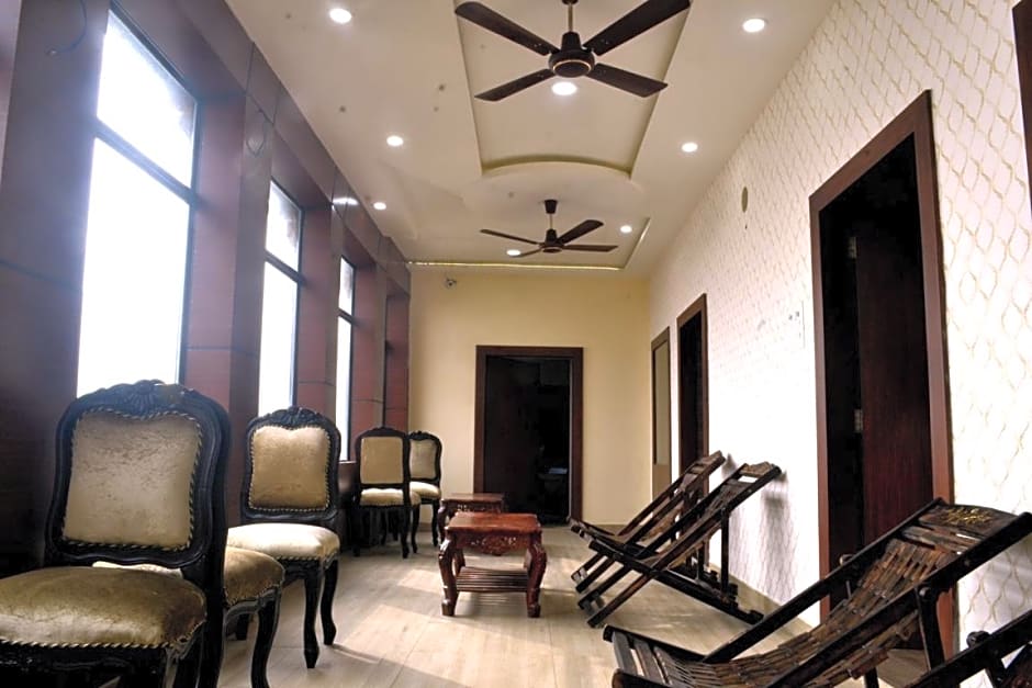 Dwivedi Hotels Sri Omkar Palace