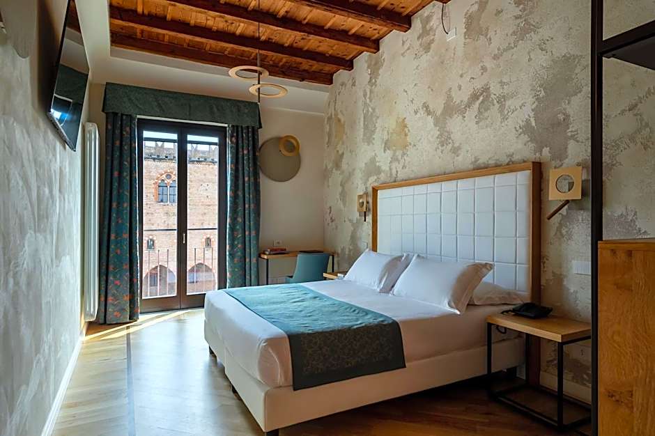 Cà Uberti Palace Hotel