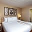 La Quinta Inn & Suites by Wyndham Garden City