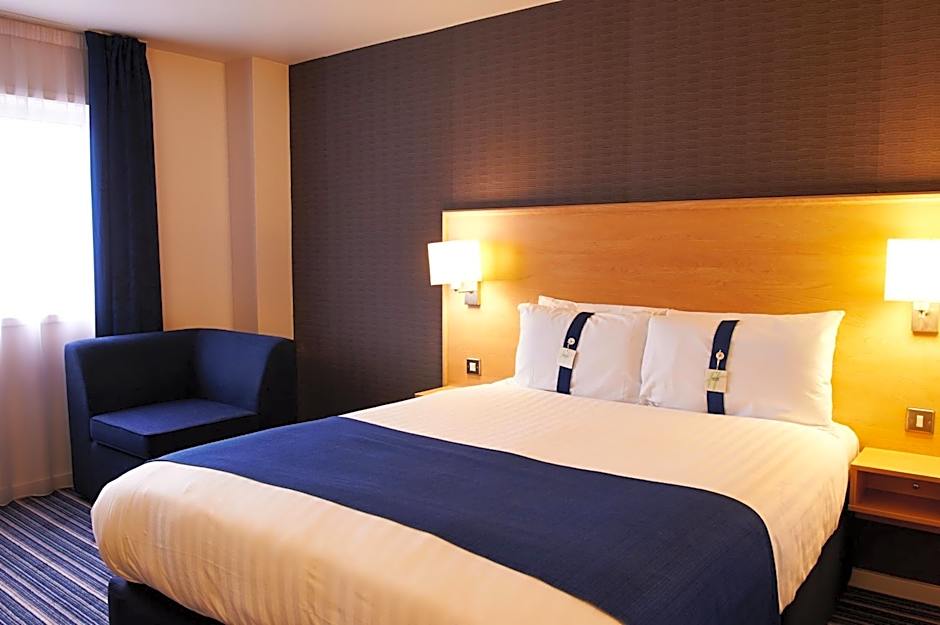 Holiday Inn Express Manchester Airport By IHG