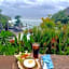 milo's home bungalow