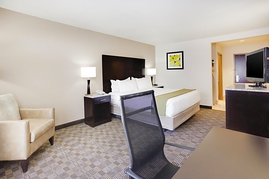Holiday Inn Express Hotel & Suites Mebane
