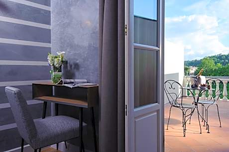 Deluxe Double Room with Terrace