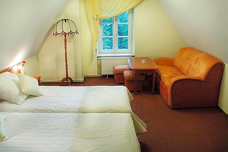 Hotel Przy Oślej Bramie - Zamek Książ