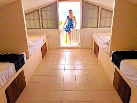 Quadruple Single Bed Room With Lake View