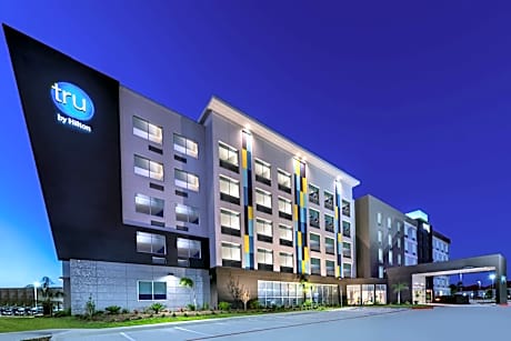 Tru by Hilton Laredo Airport