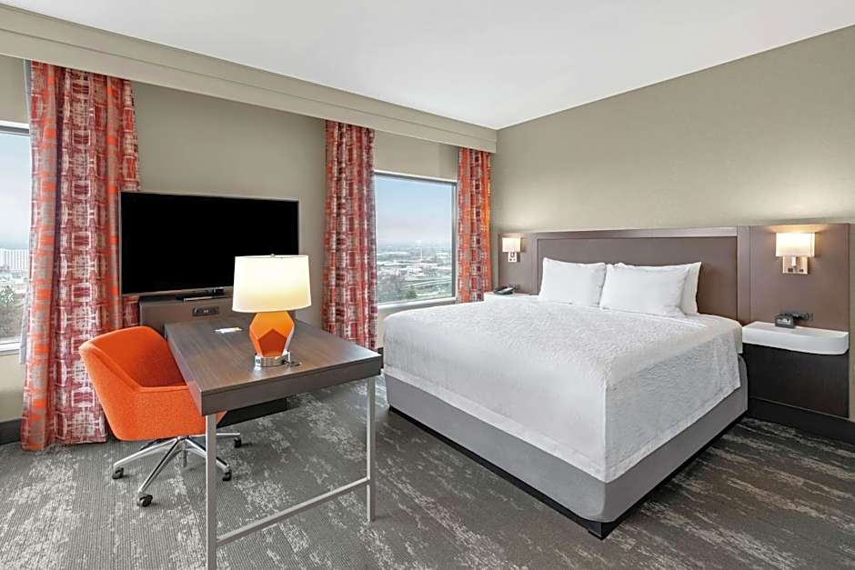 Hampton Inn By Hilton & Suites Spokane Downtown-South