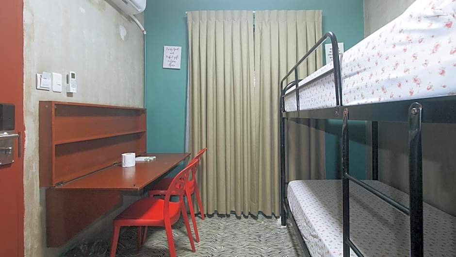 Rcee Place by RedDoorz