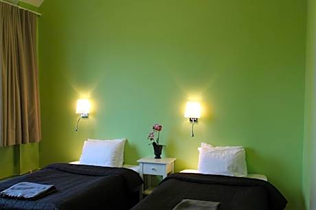 Superior One-Bedroom Apartment