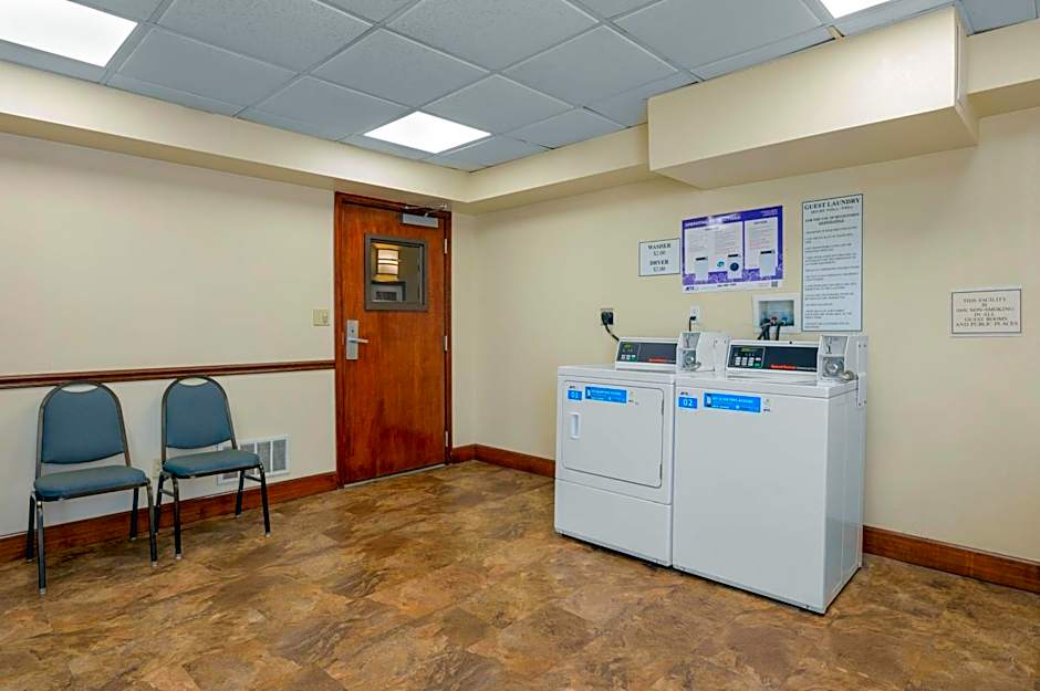 Best Western Louisville East Inn & Suites