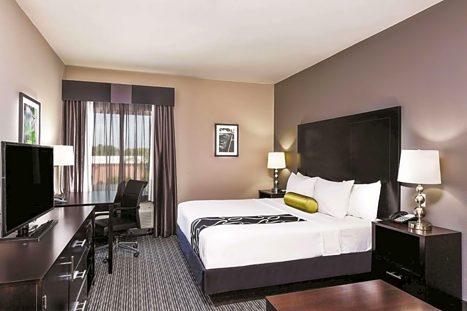 La Quinta by Wyndham Rockport - Fulton