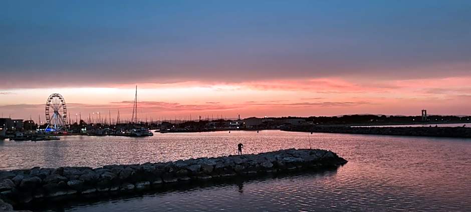 Hotel Saint Georges, Face à la mer