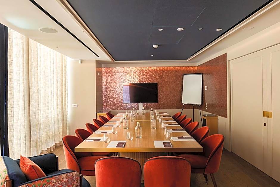 Legacy Hotel Cascais, Curio Collection by Hilton