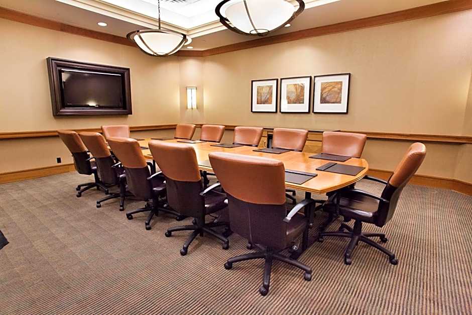Hilton Suites Chicago Oak Brook
