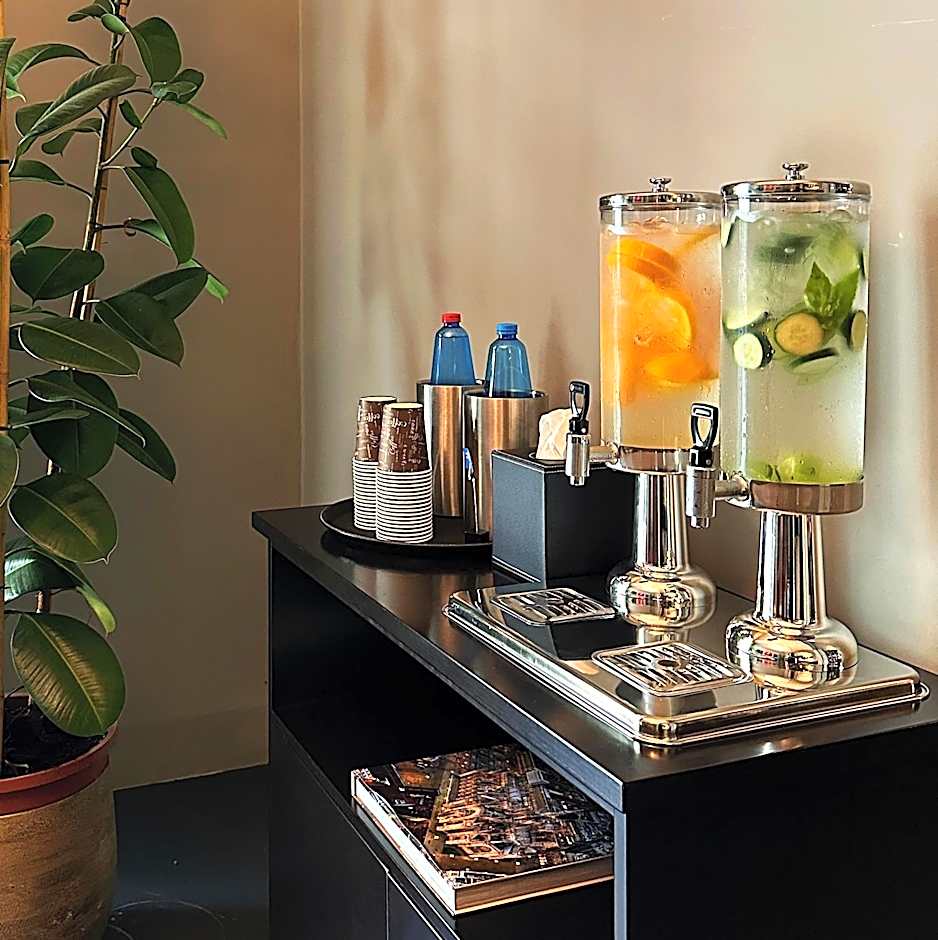 Flom Boutique Hotel