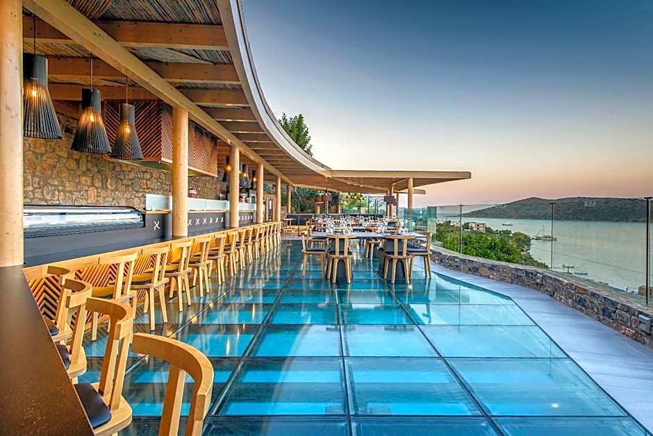 Royal Marmin Bay Boutique & Art Hotel