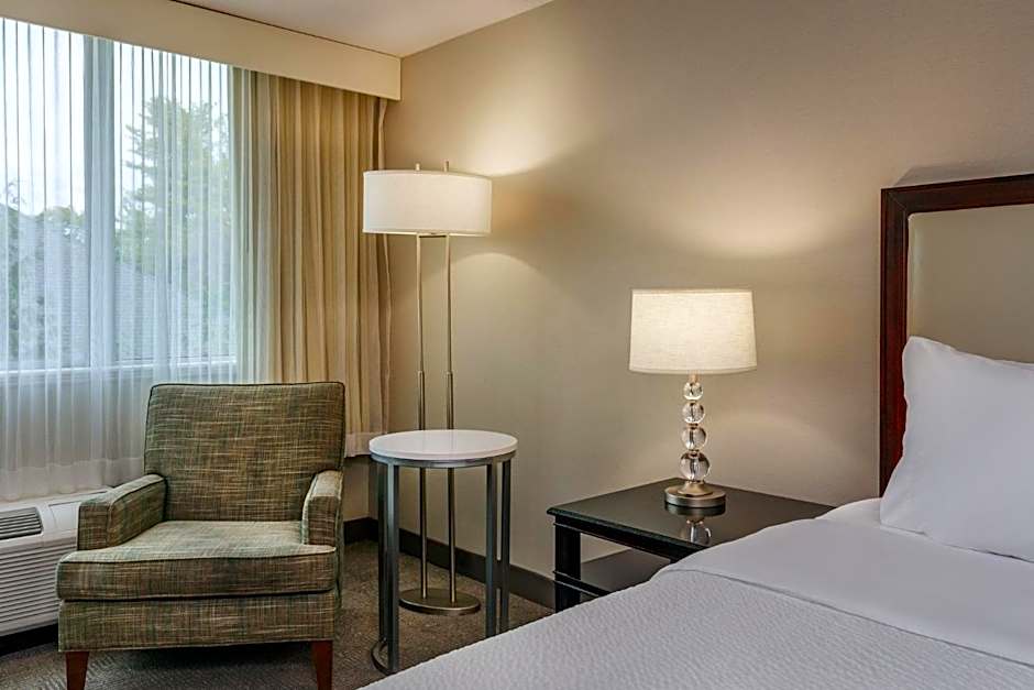 Holiday Inn & Suites Boston Peabody by IHG
