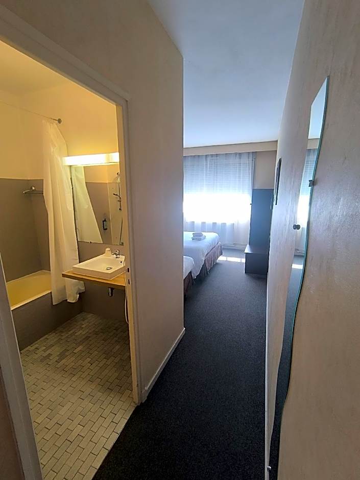 Adonis Lyon Est Hôtel Artys