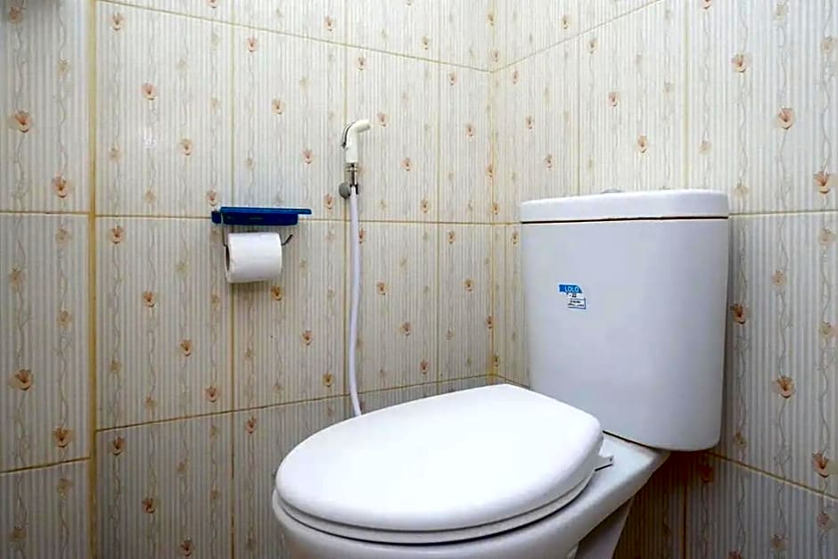 Teratai Guesthouse Mitra RedDoorz near Tugu Yogyakarta