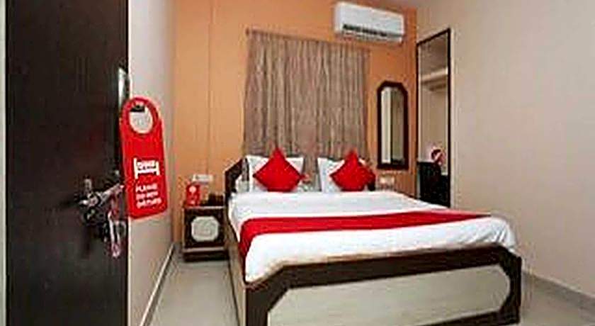 Shree Devina Palace By OYO – Indore, OH