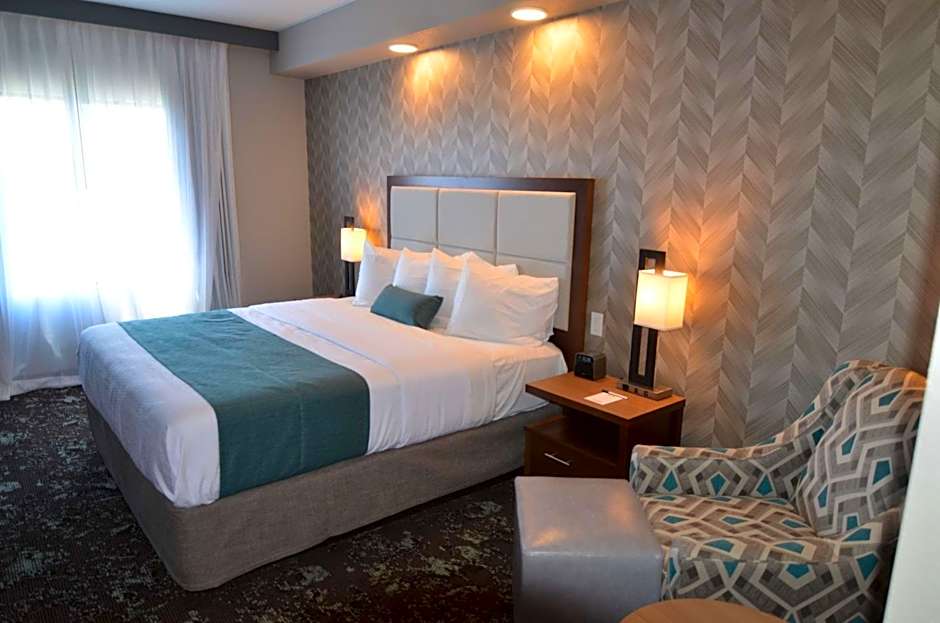 Best Western Premier Ankeny Hotel