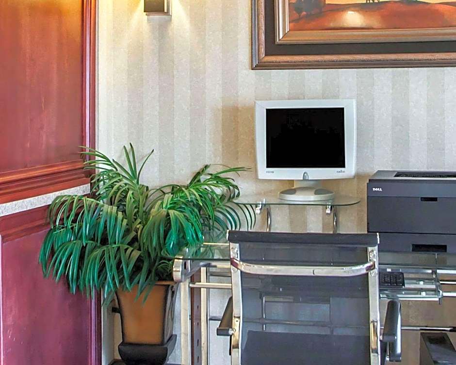 Quality Inn Aurora - Naperville Area
