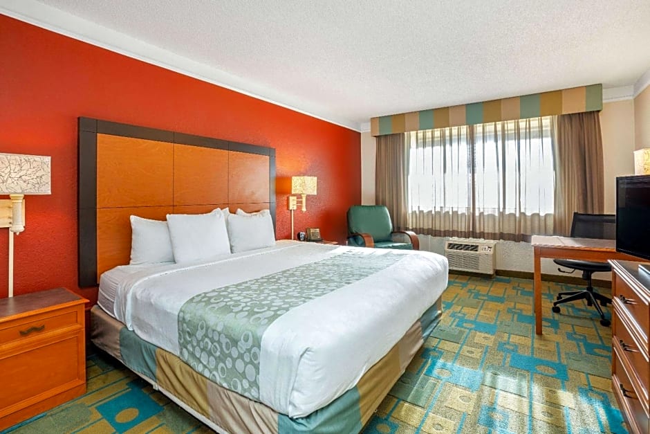 La Quinta Inn & Suites by Wyndham Sea Tac Seattle Airport