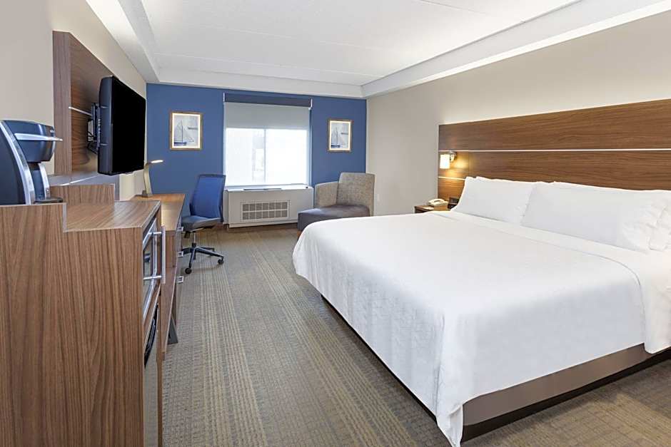 Holiday Inn Express Hotel & Suites East End By IHG