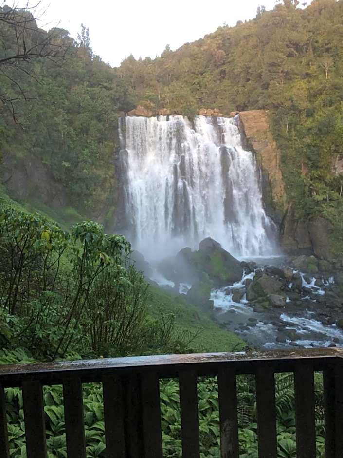 Waitomo Caves Guest Lodge