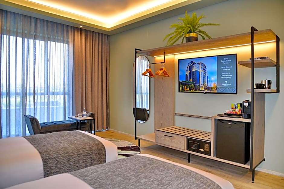 Courtyard Hotel Waterfall City