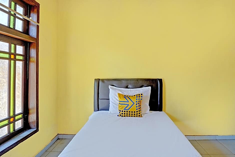 SPOT ON 92475 Rc Homestay Syariah